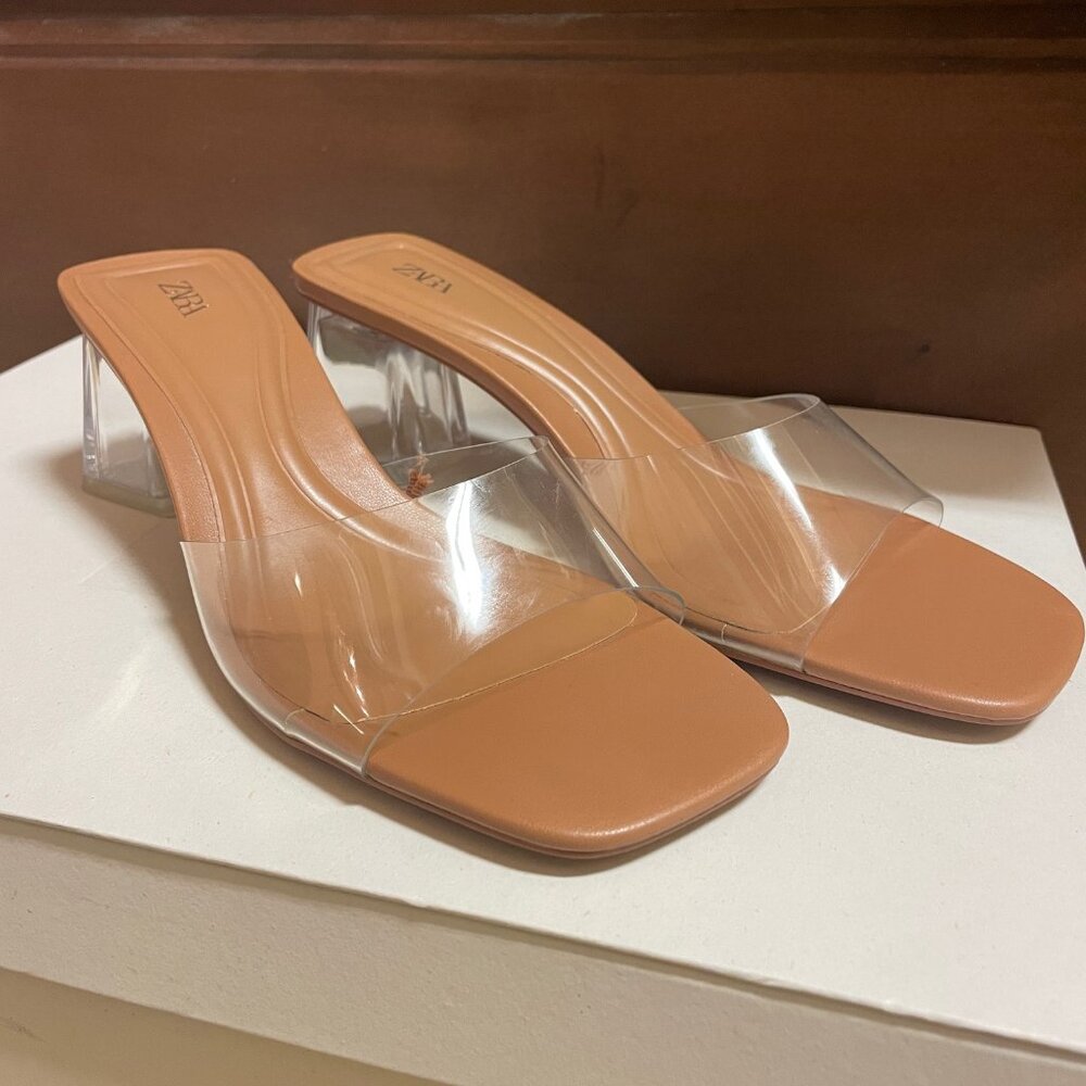 Zara Wide Heeled Vinyl Sandals, size 37 (6.5), never worn (no tags)